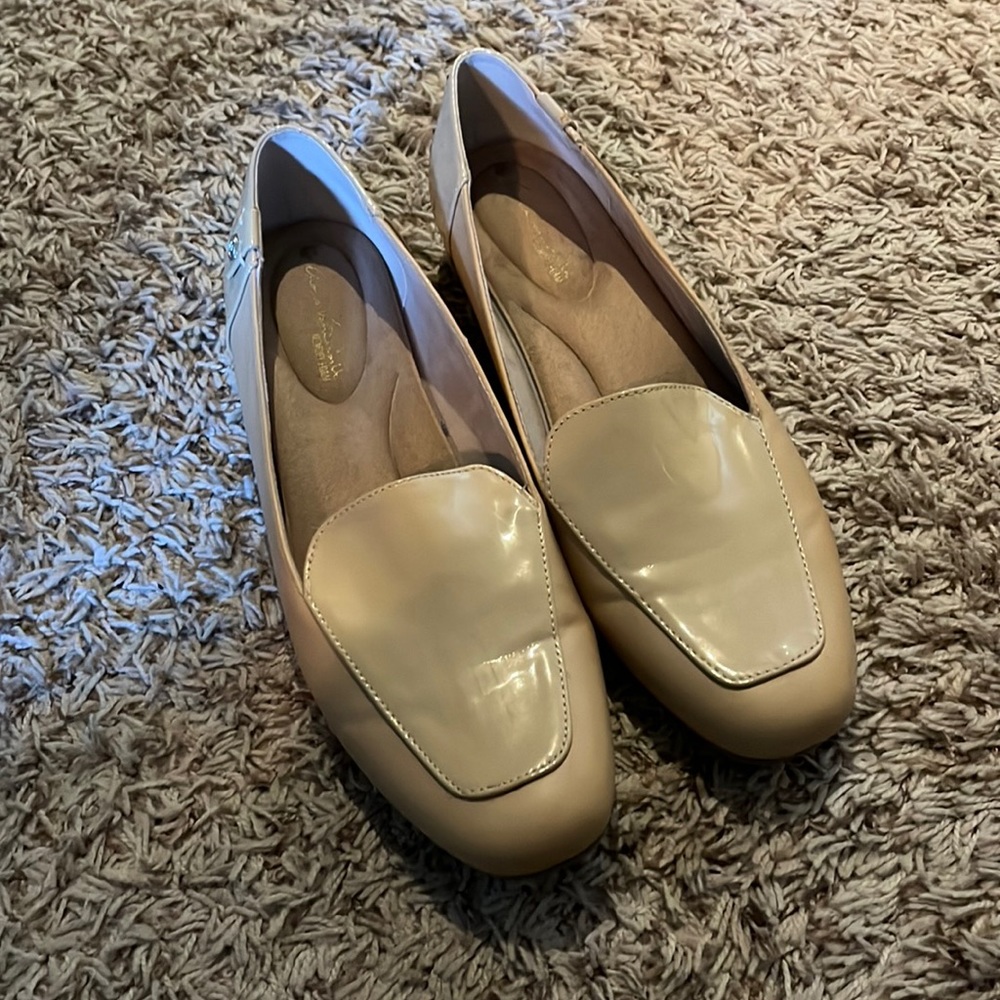 Womens glorida vanderbilt slip on dress shoes
